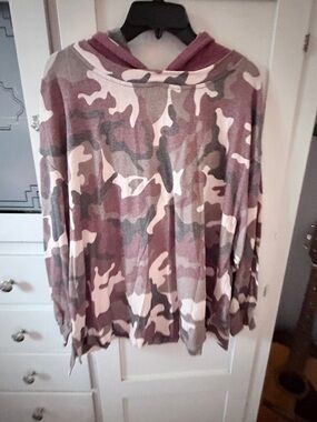 Emerald Mauve Pink Camo V-Neck Sweater